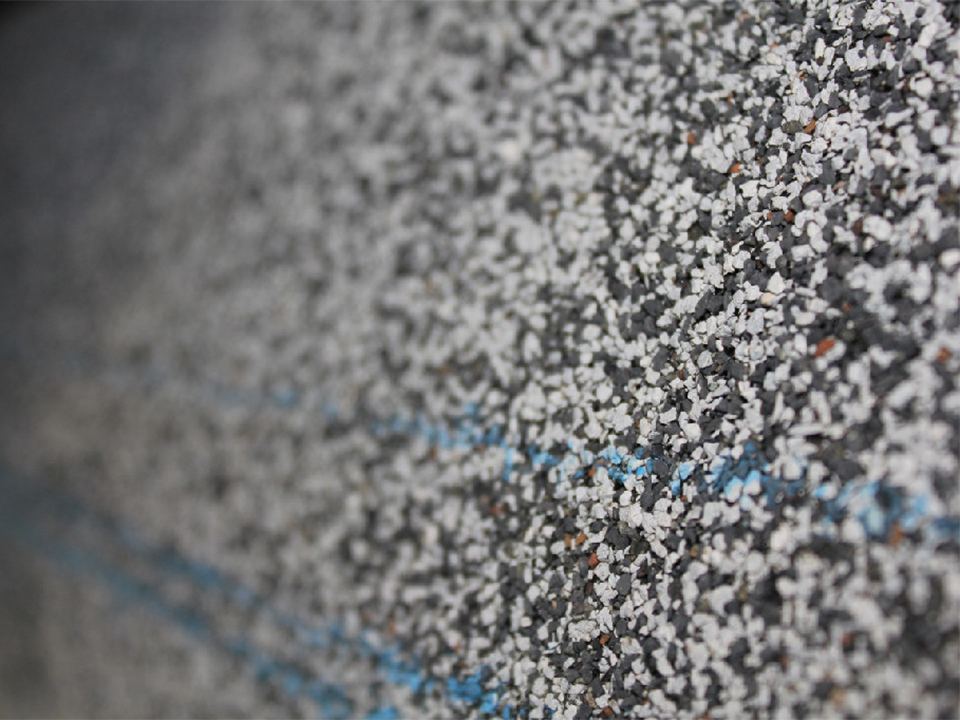 Close view of shingle granule surface and colour blend